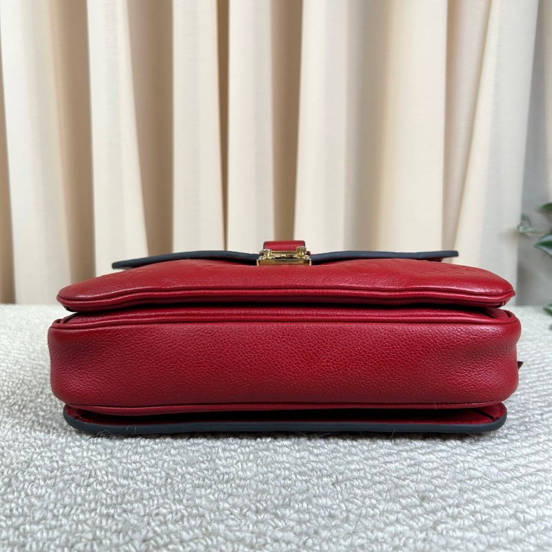 LV路易威登紅色壓花郵差包 經典紅色滿印logo全皮壓紋 紅金配色 容量十足 可手提可單肩可斜挎 肩帶可隨意調節-4