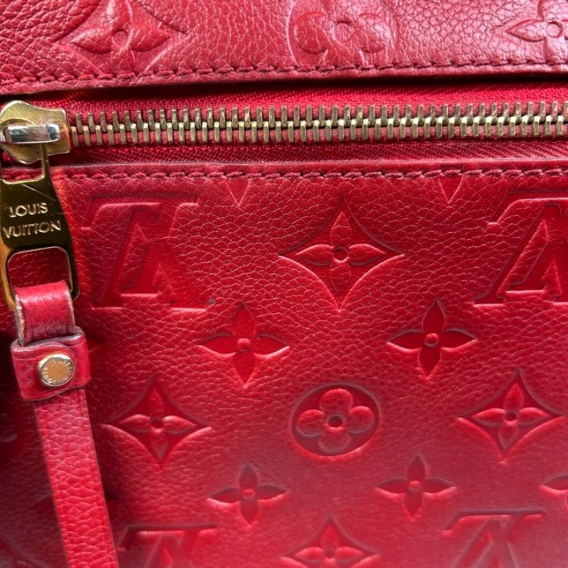 LV路易威登紅色壓花郵差包 經典紅色滿印logo全皮壓紋 紅金配色 容量十足 可手提可單肩可斜挎 肩帶可隨意調節-19