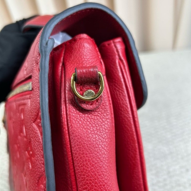LV路易威登紅色壓花郵差包 經典紅色滿印logo全皮壓紋 紅金配色 容量十足 可手提可單肩可斜挎 肩帶可隨意調節-20