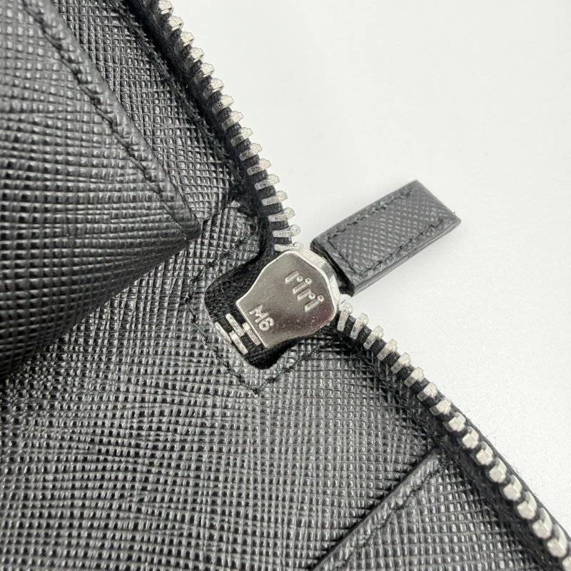 PRADA - 黑色防刮牛皮郵輪圖案銀扣商務型長夾-12