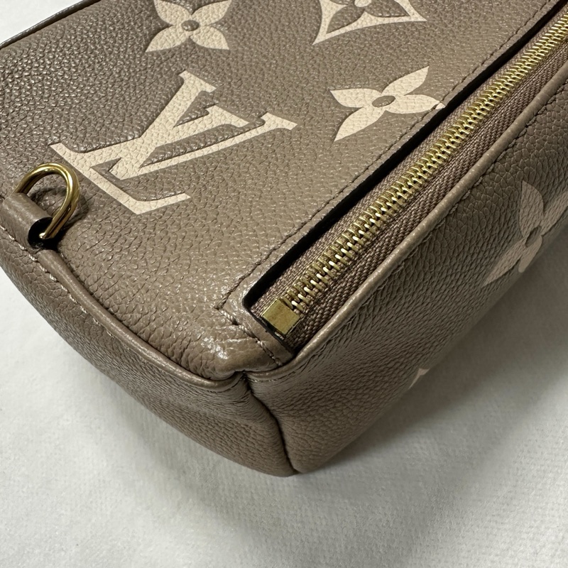LV Tiny後背包-7