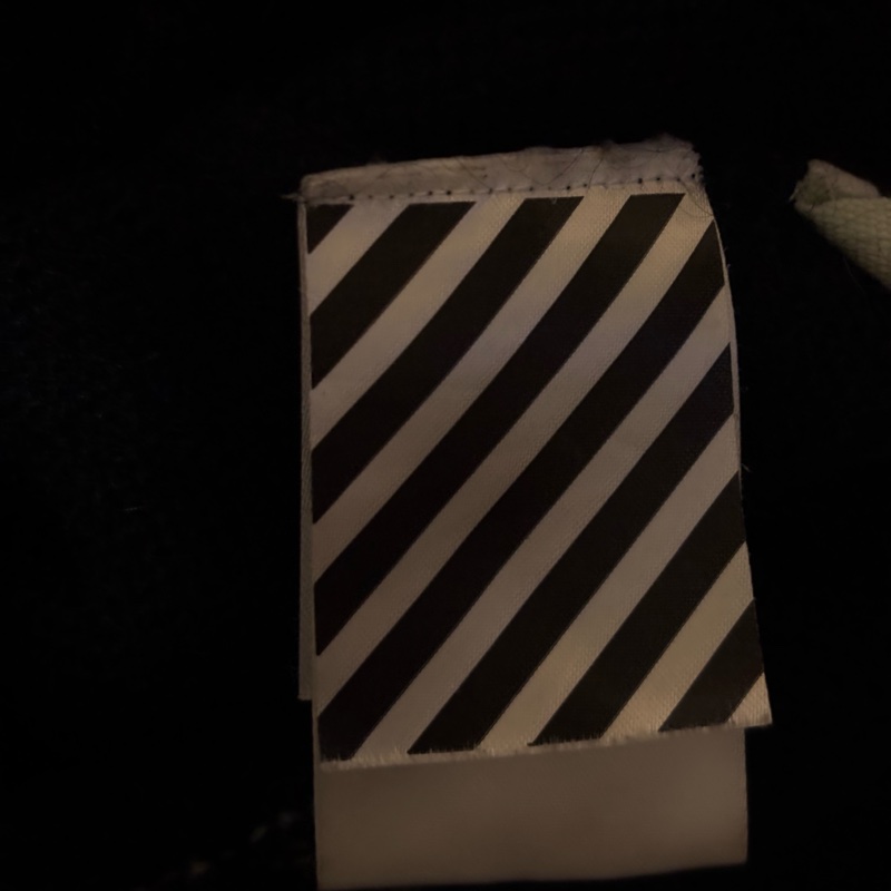 Offwhite 馬海毛衣-11