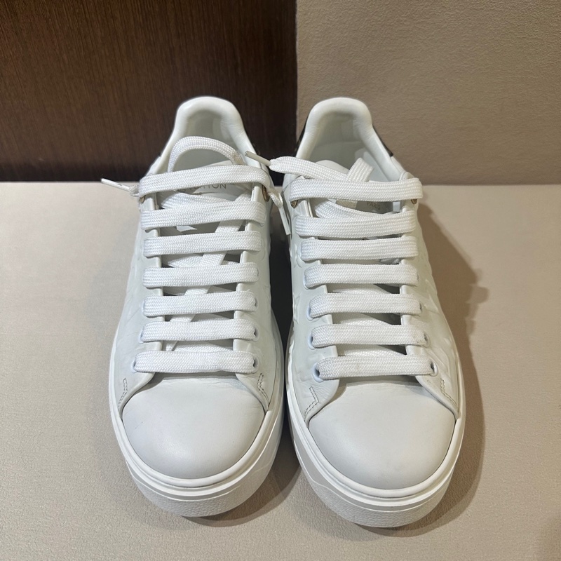 98新 lv 路易威登 白色老花浮雕logo 滿印 time out 系帶 圓頭 老花尾 低幫板鞋 松糕鞋 35.5碼   無附件-1