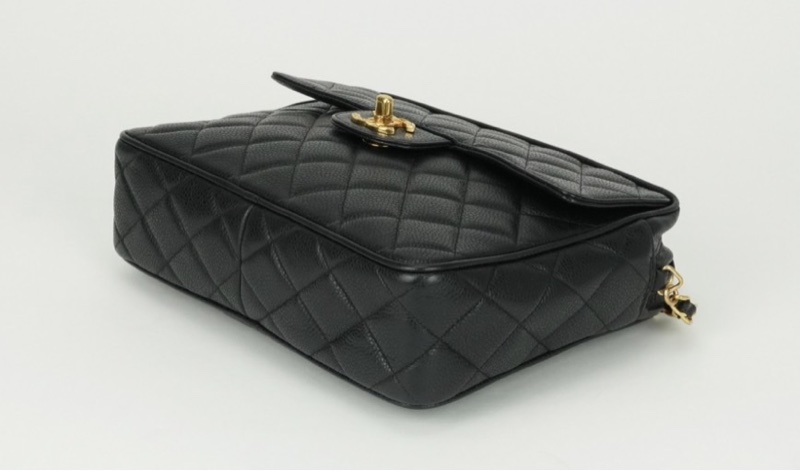 「JL精品代購」95新 香奈兒黑金牛金球雕花鏈 小鳥扣大號翻蓋相機-5