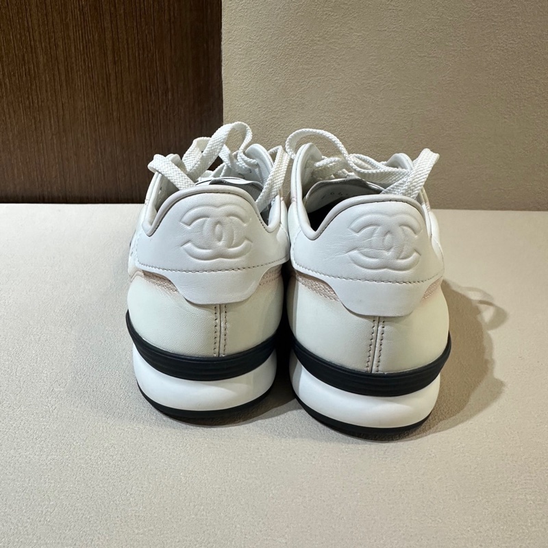 99新 CHANEL/香奈兒 白色菱格紋 德訓鞋 雙c標誌 系帶圓頭設計 平底舒適  粉色走線很特別 適合四季穿著 時尚百搭 36碼 僅落地一次-2