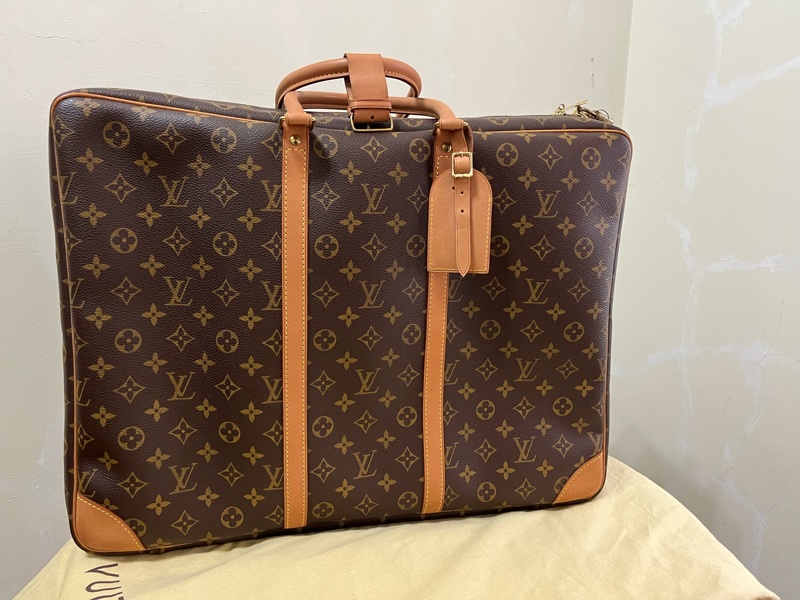 LV 手提行李箱-6
