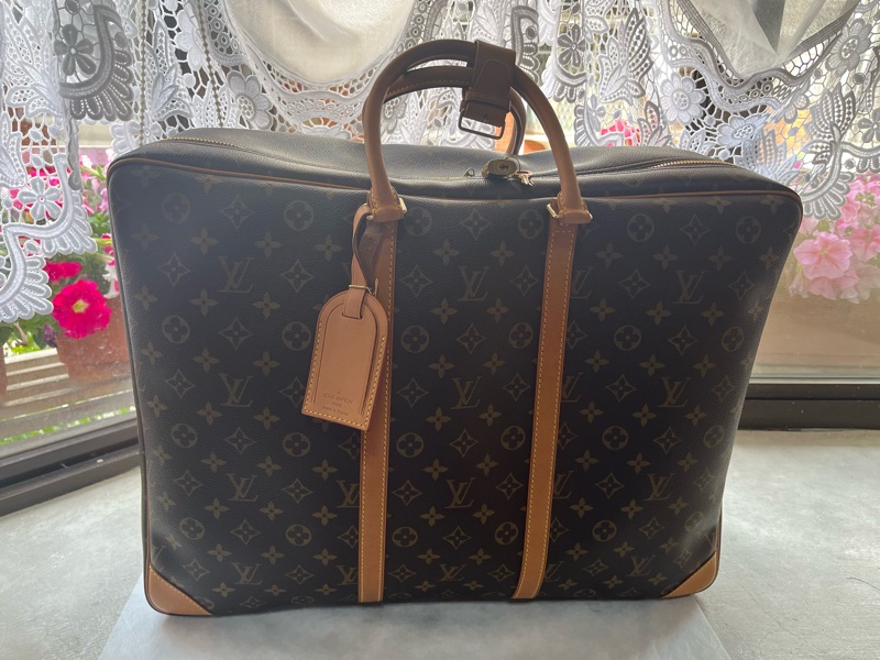 LV 手提行李箱-21