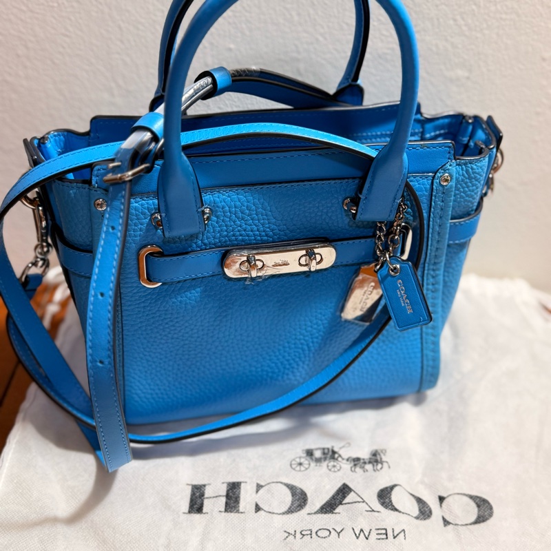 COACH 天空藍/斜背包-0