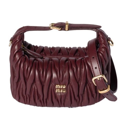 Miu Miu 女士 馬特拉塞凸紋納帕皮手拿包均碼碼15cm*8cm*8.5cm