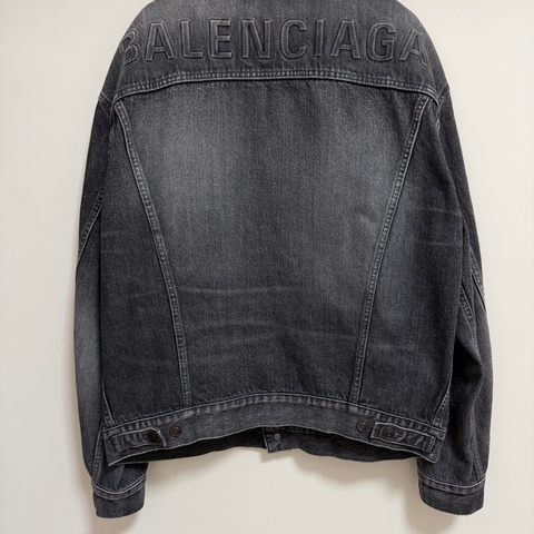 Balenciaga 立體浮雕Logo深灰色牛仔外套