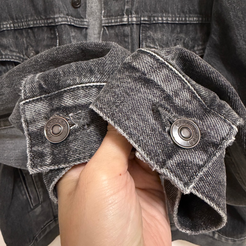Balenciaga 立體浮雕Logo深灰色牛仔外套 男女都可以穿 附實穿-17