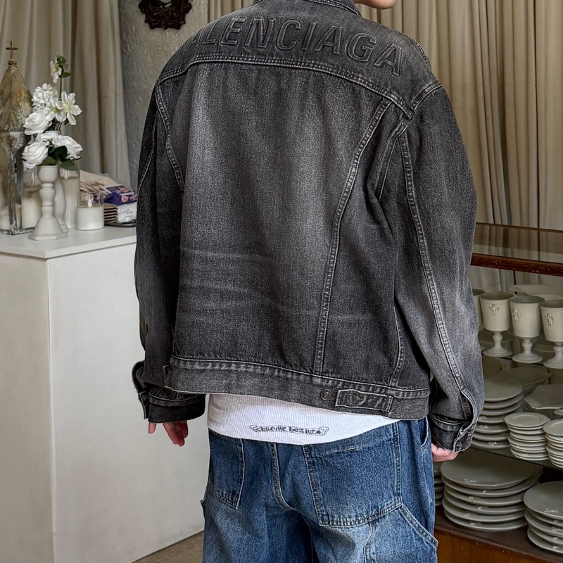 Balenciaga 立體浮雕Logo深灰色牛仔外套 男女都可以穿 附實穿-11
