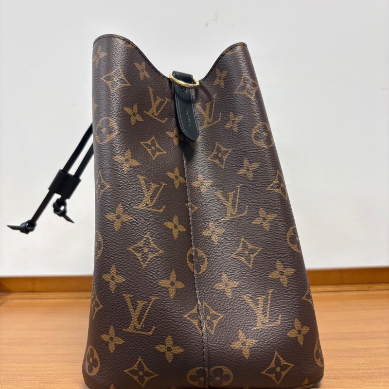 LV 黑水桶肩背斜背包芯片款 26*27 全新閒置配件塵袋-5