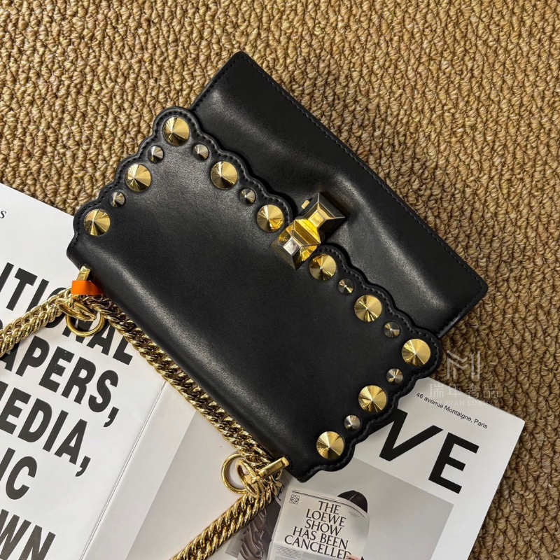 Fendi kani系列鏈條包 黑色肩背包19*16cm 99新配件塵袋-6