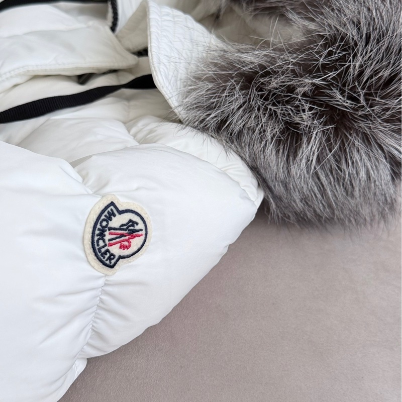 Moncler Aphroti 仙女白色1碼狐狸毛款式 配件防塵套&衣架-2