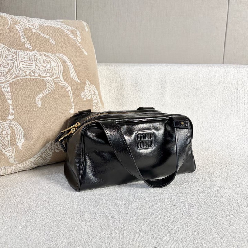 Miumiu 25fw黑色保齡球手提包黑色金扣芯片款28*14*14 99新配件塵袋-3