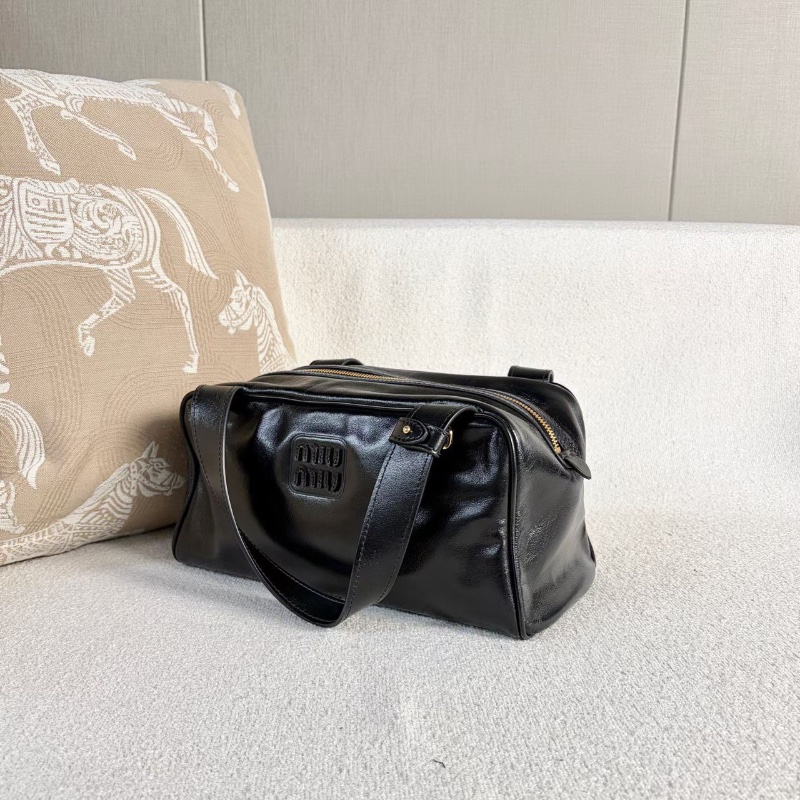 Miumiu 25fw黑色保齡球手提包黑色金扣芯片款28*14*14 99新配件塵袋-5