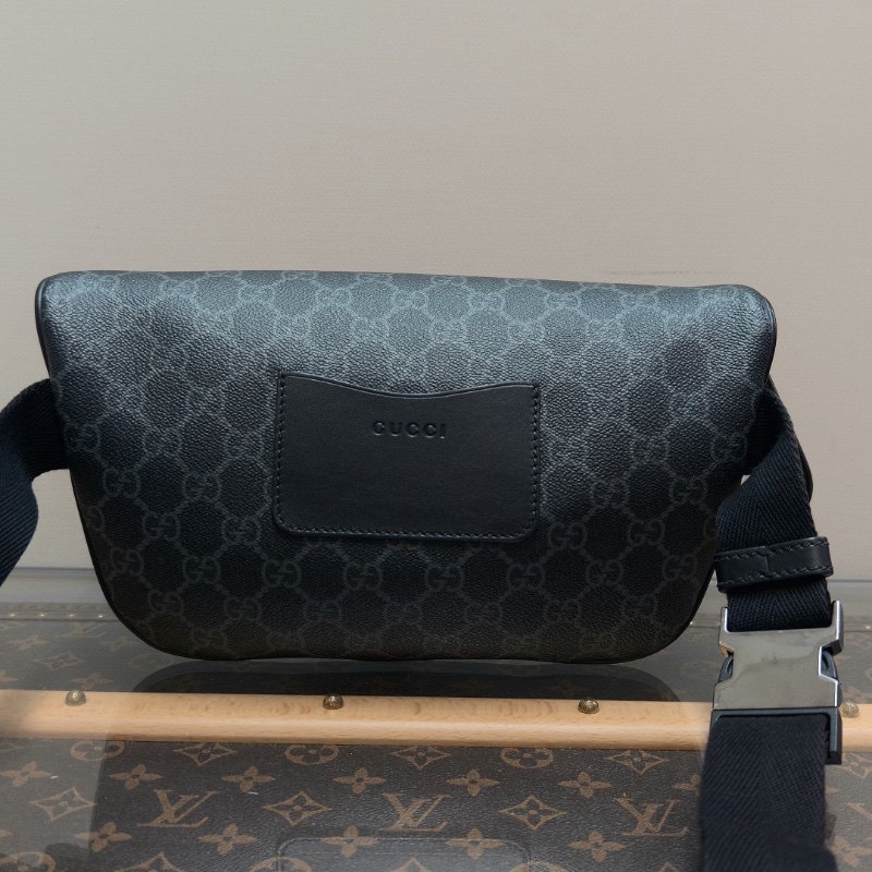 GUCCI GGEmblem系列黑老花中號腰包28*17*6 全新閒置配件盒子塵袋購證-6