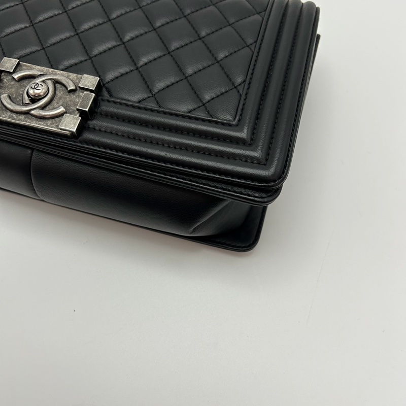 🈶購證 #櫃上在售2️⃣5️⃣萬 #全配割愛💔 香奈兒黑銀leboy25鏈條包 必收經典款🔥-11