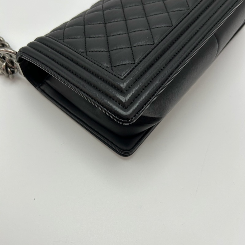 🈶購證 #櫃上在售2️⃣5️⃣萬 #全配割愛💔 香奈兒黑銀leboy25鏈條包 必收經典款🔥-13