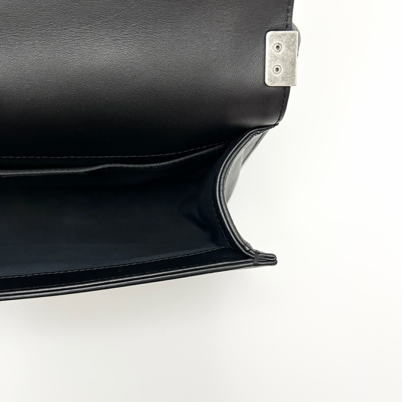 🈶購證 #櫃上在售2️⃣5️⃣萬 #全配割愛💔 香奈兒黑銀leboy25鏈條包 必收經典款🔥-23