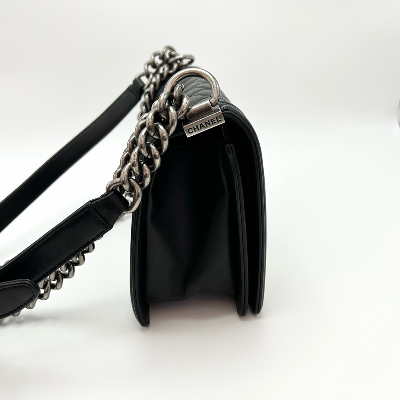 🈶購證 #櫃上在售2️⃣5️⃣萬 #全配割愛💔 香奈兒黑銀leboy25鏈條包 必收經典款🔥-24