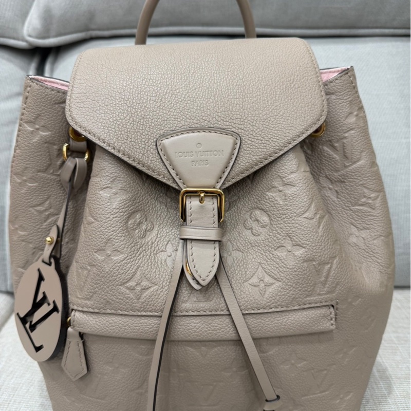 LV M45410 Montsouris 壓花牛皮後背包（斑鳩灰)-5