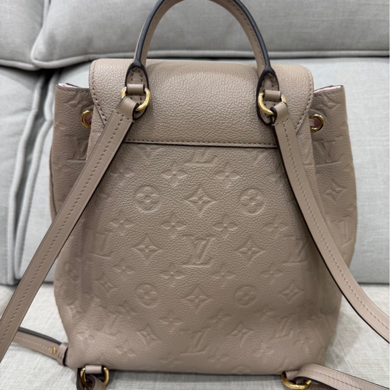 LV M45410 Montsouris 壓花牛皮後背包（斑鳩灰)-6