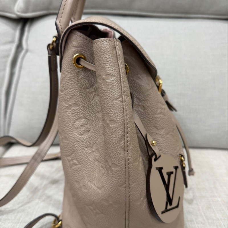 LV M45410 Montsouris 壓花牛皮後背包（斑鳩灰)-7