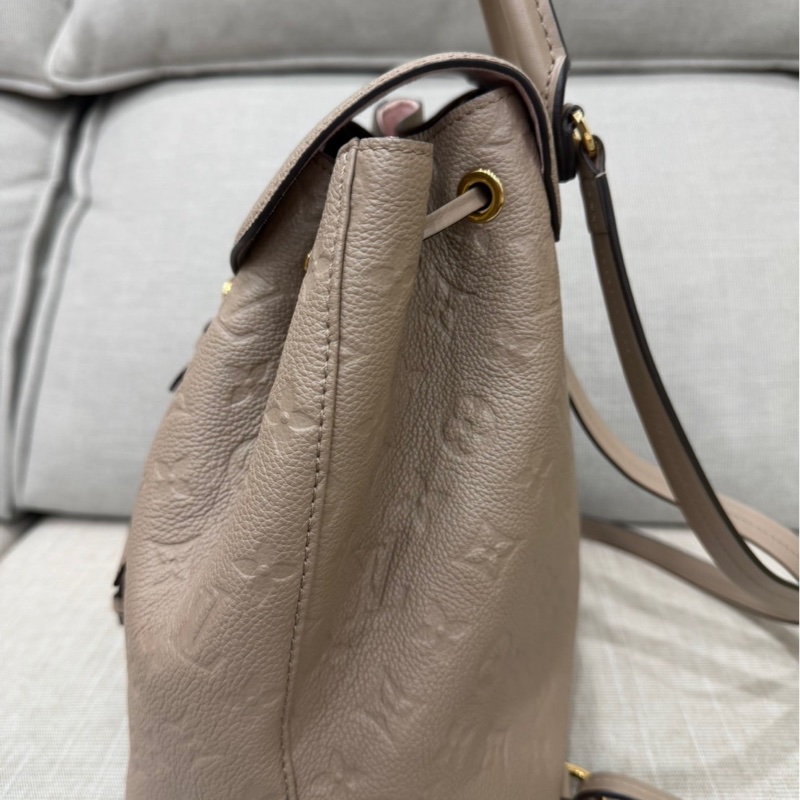 LV M45410 Montsouris 壓花牛皮後背包（斑鳩灰)-8