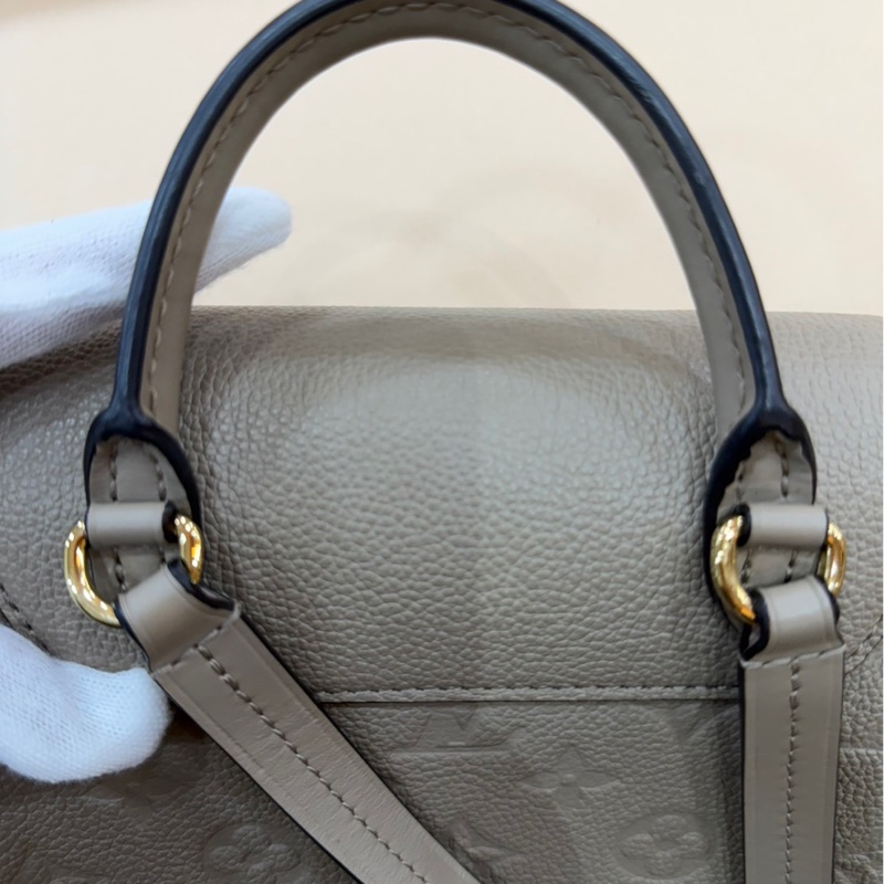 LV M45410 Montsouris 壓花牛皮後背包（斑鳩灰)-24