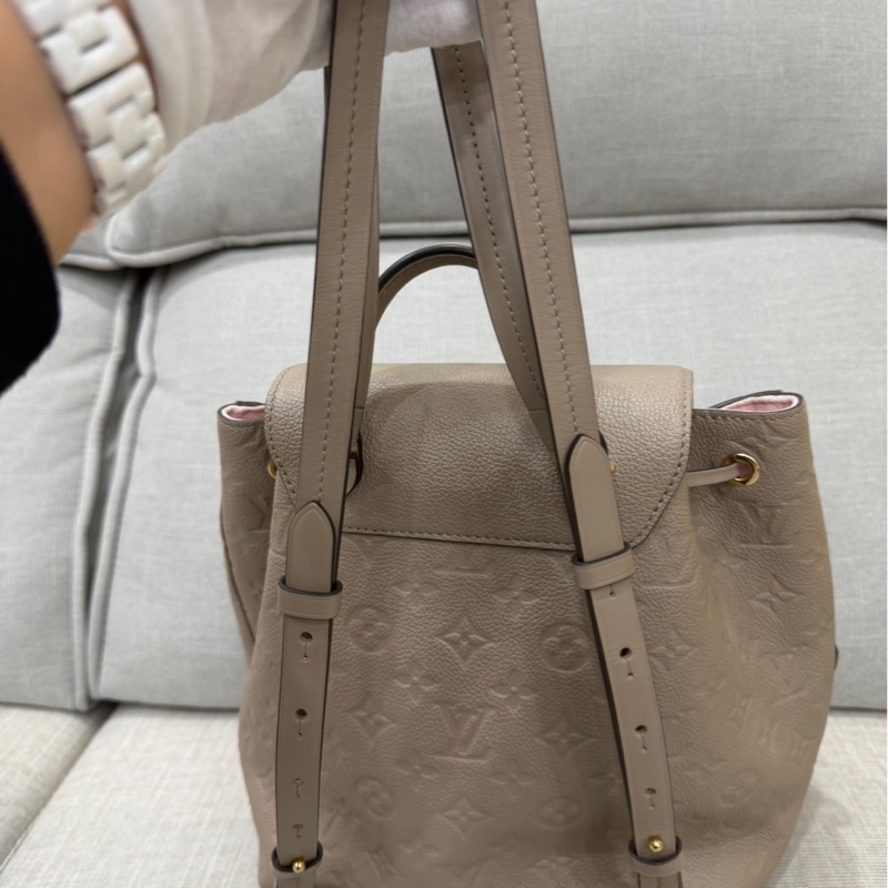 LV M45410 Montsouris 壓花牛皮後背包（斑鳩灰)-26