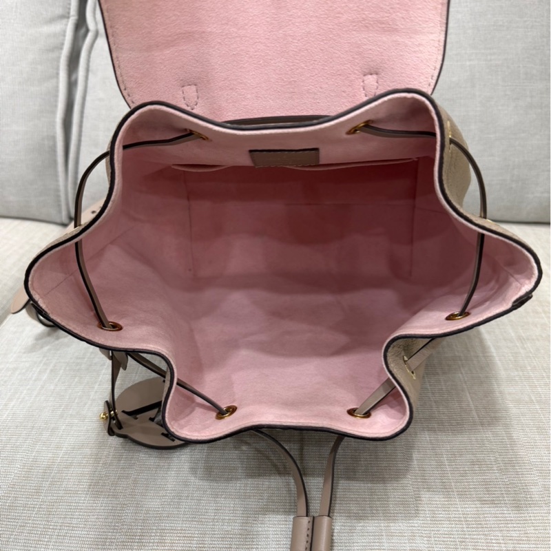 LV M45410 Montsouris 壓花牛皮後背包（斑鳩灰)-40