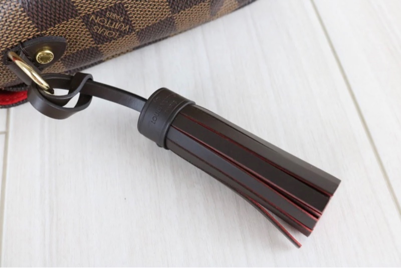 「JL精品代購」極新 LV 棋盤格 corisette 郵差肩背包-14