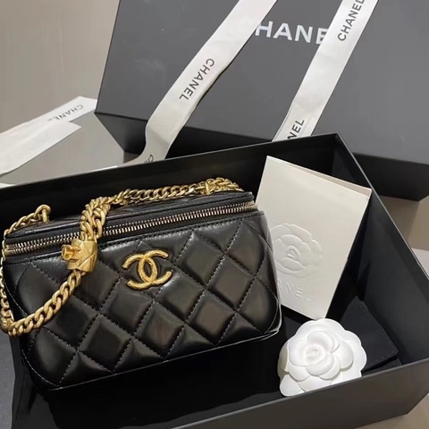 ✨Chanel 23B金柱子長盒子 化妝包 鏈條可調節 晶片款 🖤