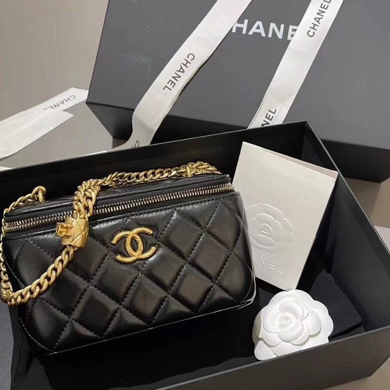 ✨Chanel 23B金柱子長盒子 化妝包 鏈條可調節 晶片款 🖤-0