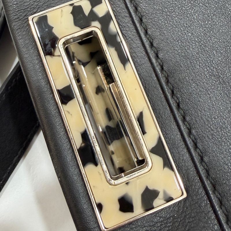 FENDI 芬迪 Peekaboo 黑色 斑馬紋 肩背包 斜背包 手提包 側背包-56