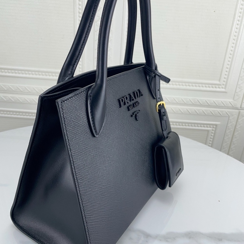 99新Prada普拉達 Prada Monochrome系列黑色單肩包、尺寸： 26*19*13、新款寬肩-4