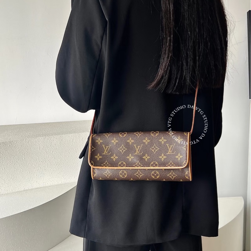 LV 路易威登 老花 信封包 腋下包 斜背包 肩背包 側背包 手提包-22