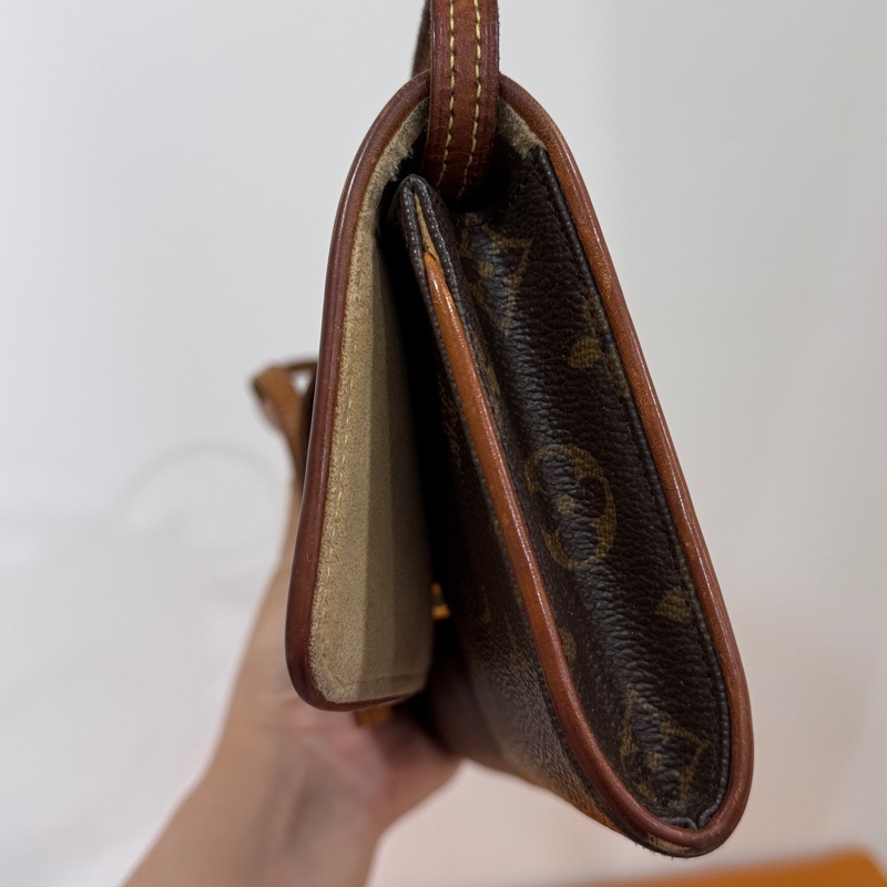 LV 路易威登 老花 信封包 腋下包 斜背包 肩背包 側背包 手提包-38