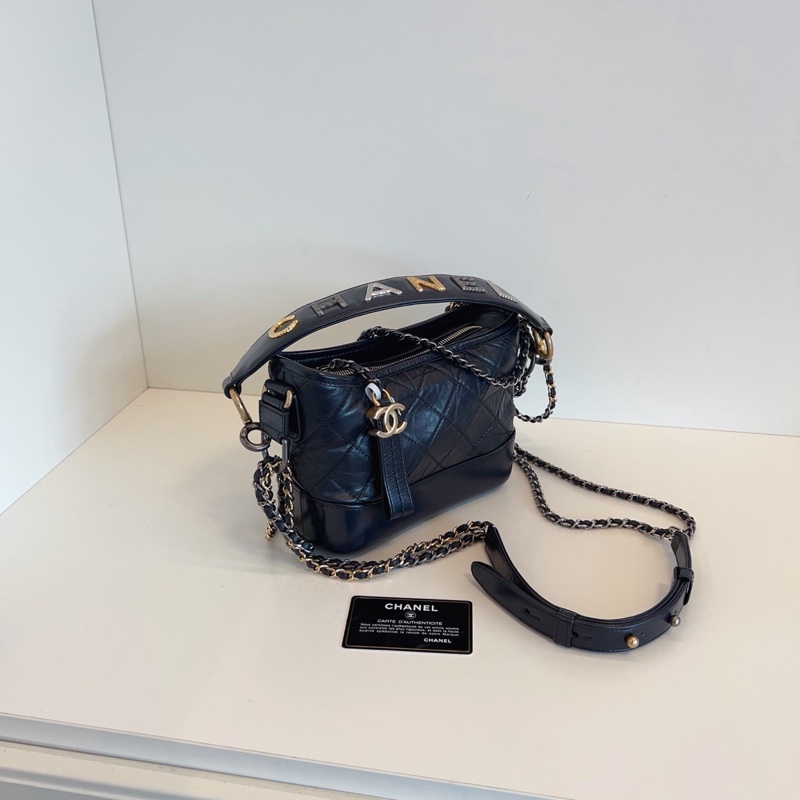 ✨Chanel 海軍藍雕花手柄流浪包 有保卡💙-4