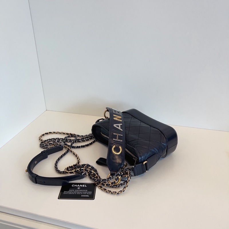 ✨Chanel 海軍藍雕花手柄流浪包 有保卡💙-9
