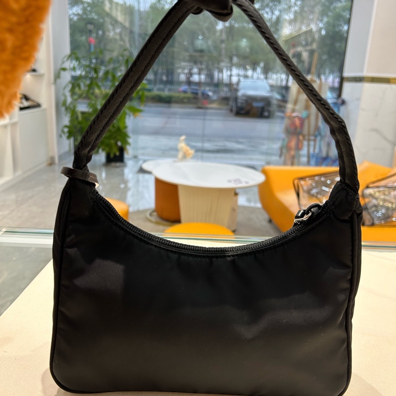 98新Prada普拉達Re-Edition 2000 Hobo 無附件-1