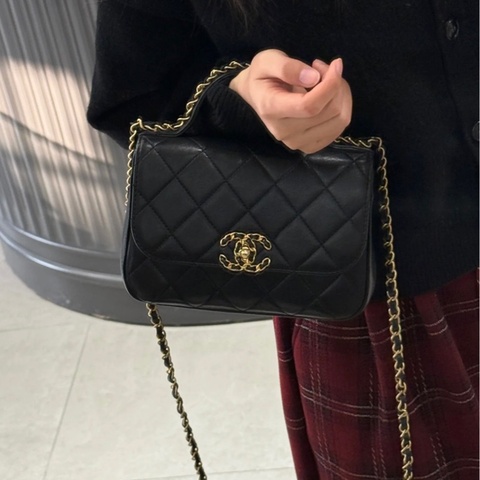 ✨Chanel 99新全套 19bag系列郵差包🖤