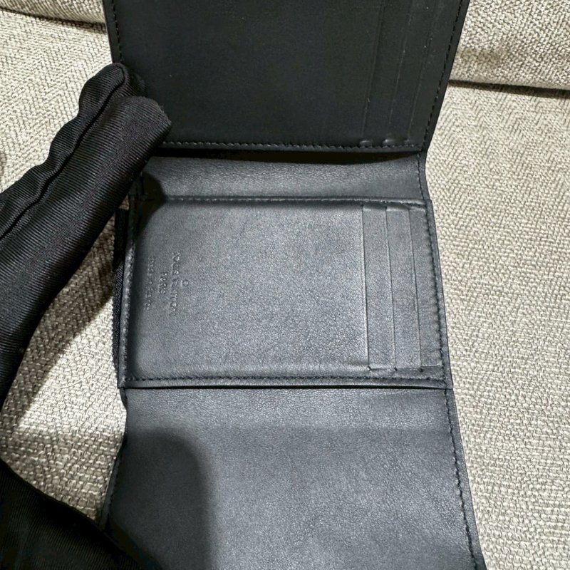 LV老花三折錢包-4