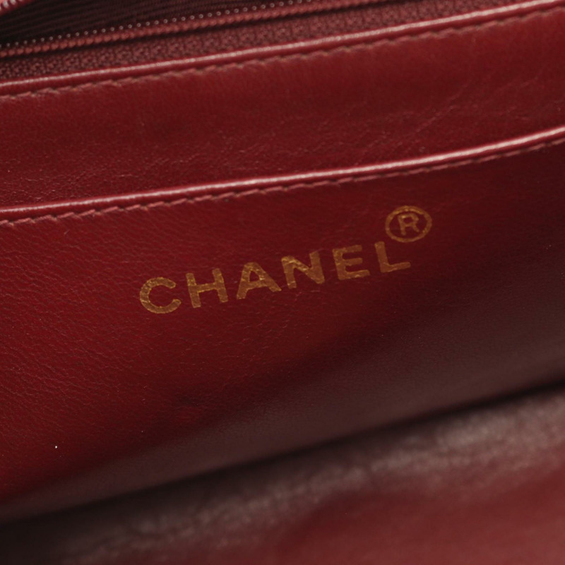 香奈兒 (CHANEL) 絎縫 Diana 翻蓋單肩包,羊皮材質,黑色-3