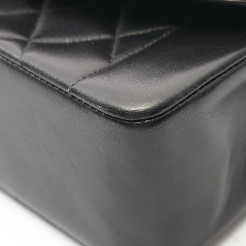 香奈兒 (CHANEL) 絎縫 Diana 翻蓋單肩包,羊皮材質,黑色-8