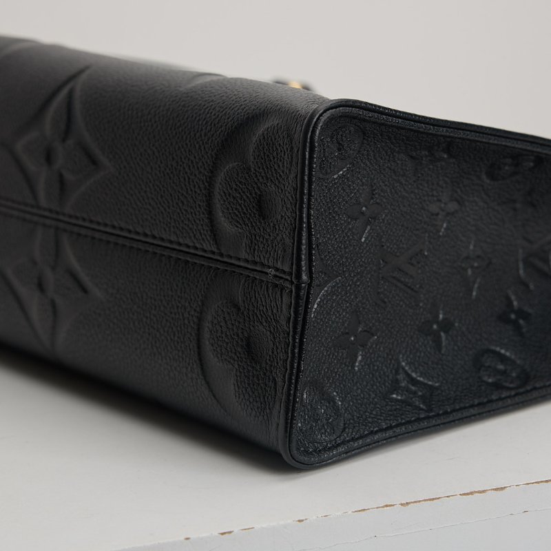 二手Lv Onthego pm黑壓紋/晶片款-8