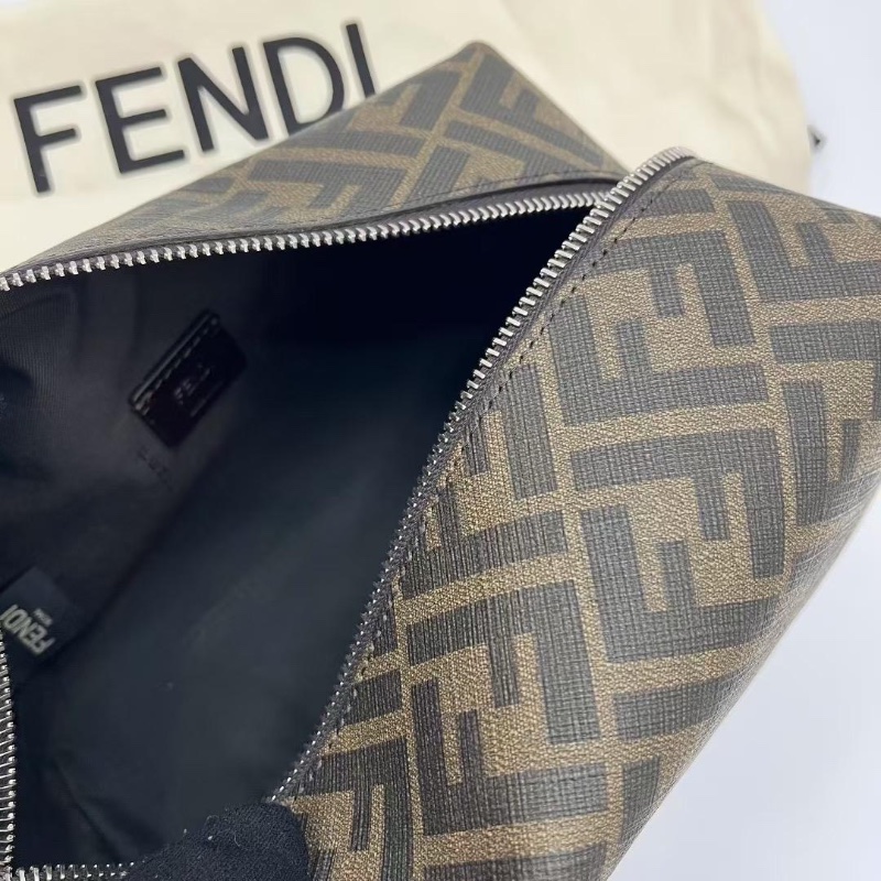 Fendi clutch bag-3