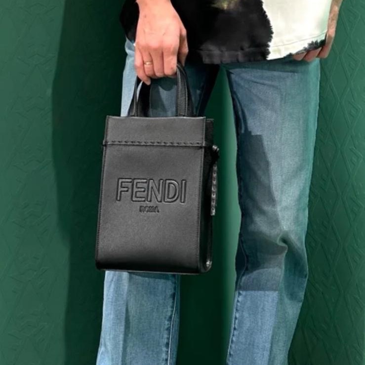 Fendi tote ( Black )-6